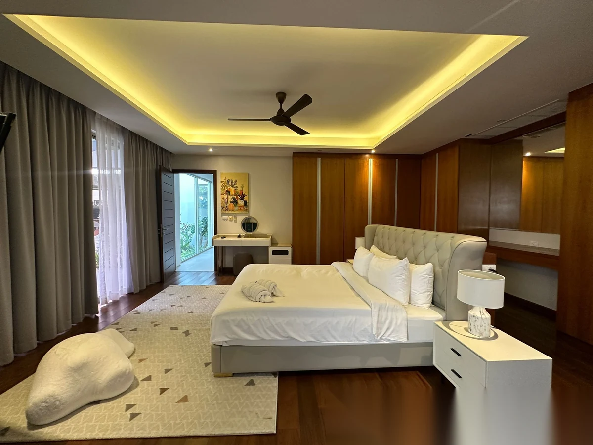 Вилла 4BR в комплексе Botanica The Residence (Phase 4) · Теп Красаттри · Вид на бассейн — фото 11