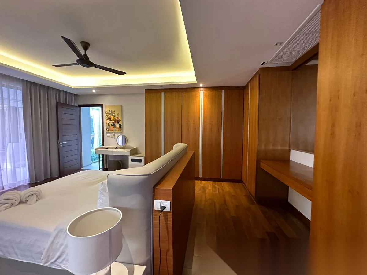 Вилла 4BR в комплексе Botanica The Residence (Phase 4) · Теп Красаттри · Вид на бассейн — фото 12