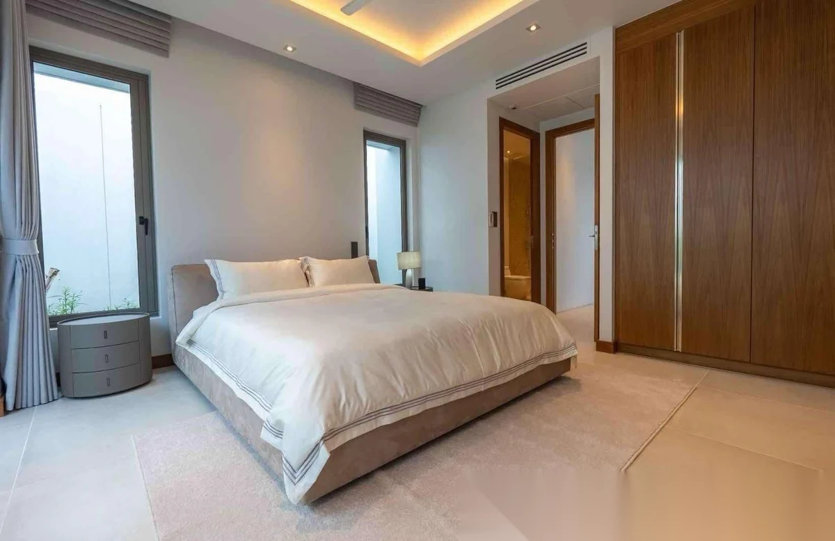Вилла 3BR в комплексе Anchan Flora · Теп Красаттри · Вид на бассейн — фото 12