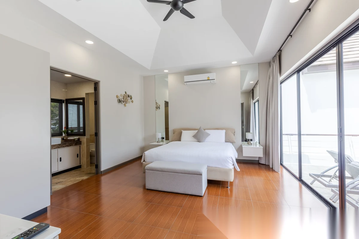 3 Bedroom Villa for rent at Garden Village complex · Si Sunthon · Pool View — photo 8