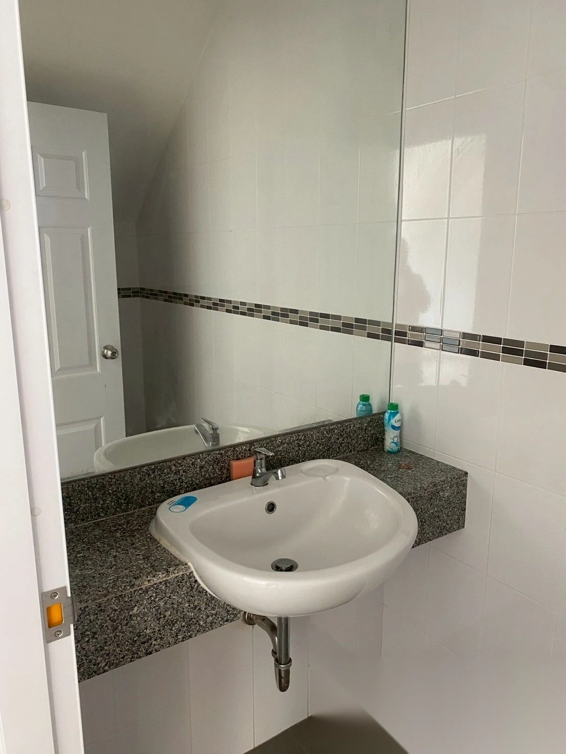 2 Bedroom Townhouse for rent at Sam Kong Park complex · Phuket Town · Garden View — photo 10