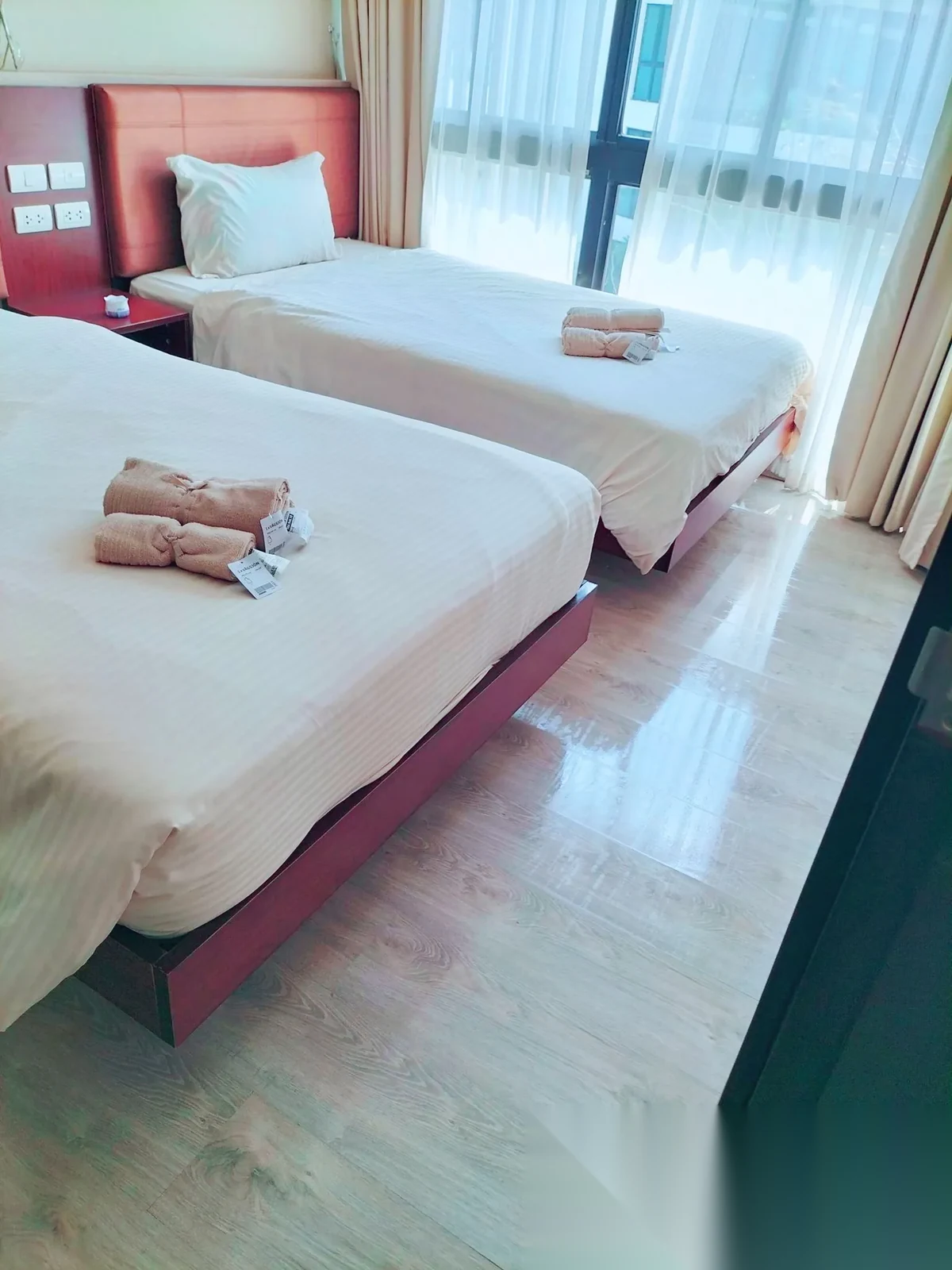 1 Bedroom Apartment for rent at Royal Lee The Terminal Phuket complex · Sakhu · Pool View — photo 9