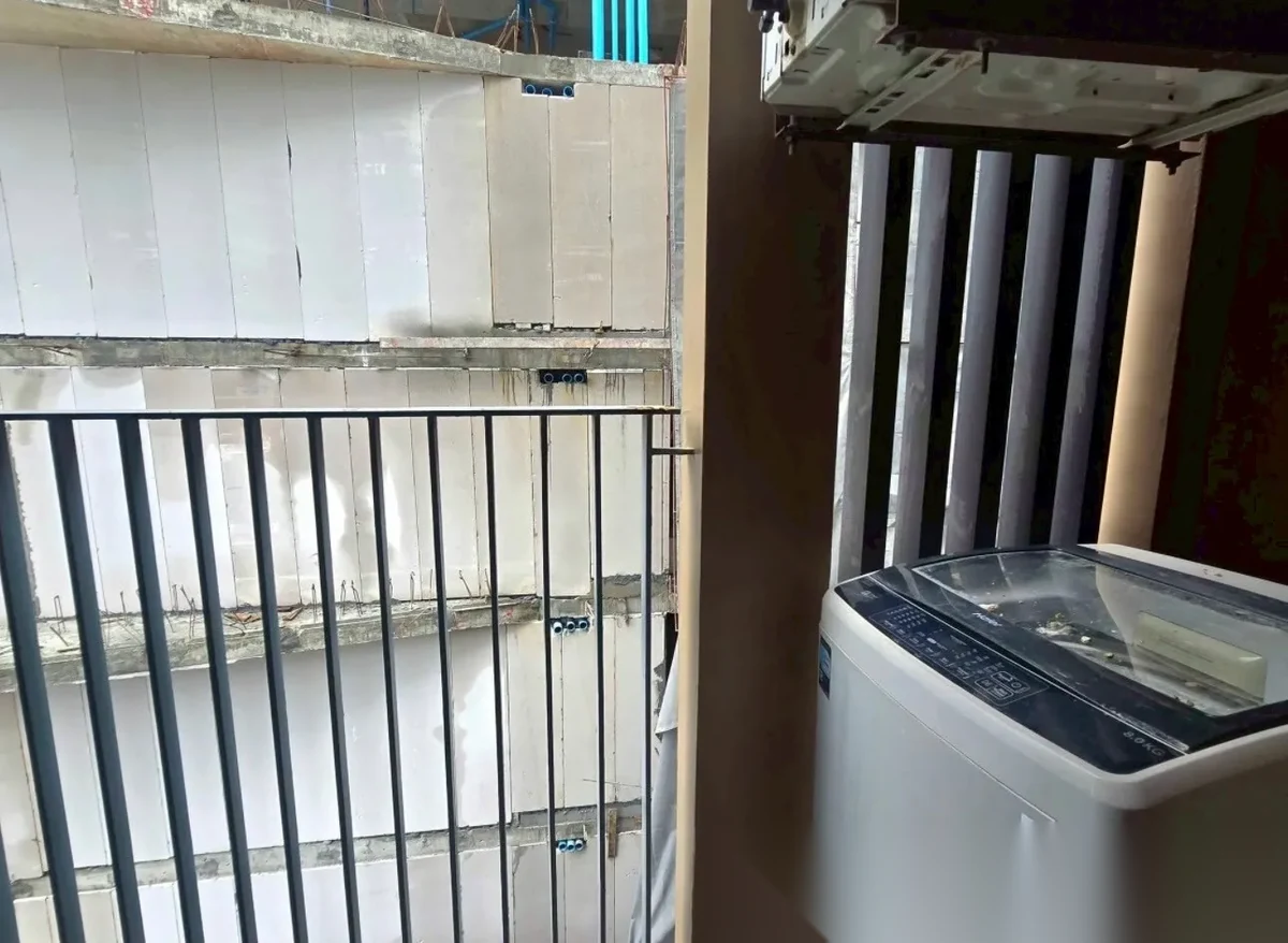 Апартаменты 1BR в ЖК Dlux Condominium · Чалонг · Выход к бассейну — фото 9