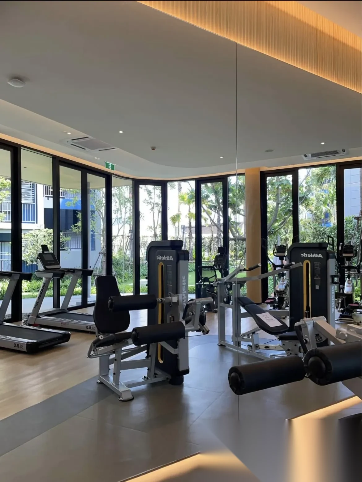 Апартаменты 2BR в ЖК Dcondo Reef Phuket · Кату · Вид на бассейн — фото 9
