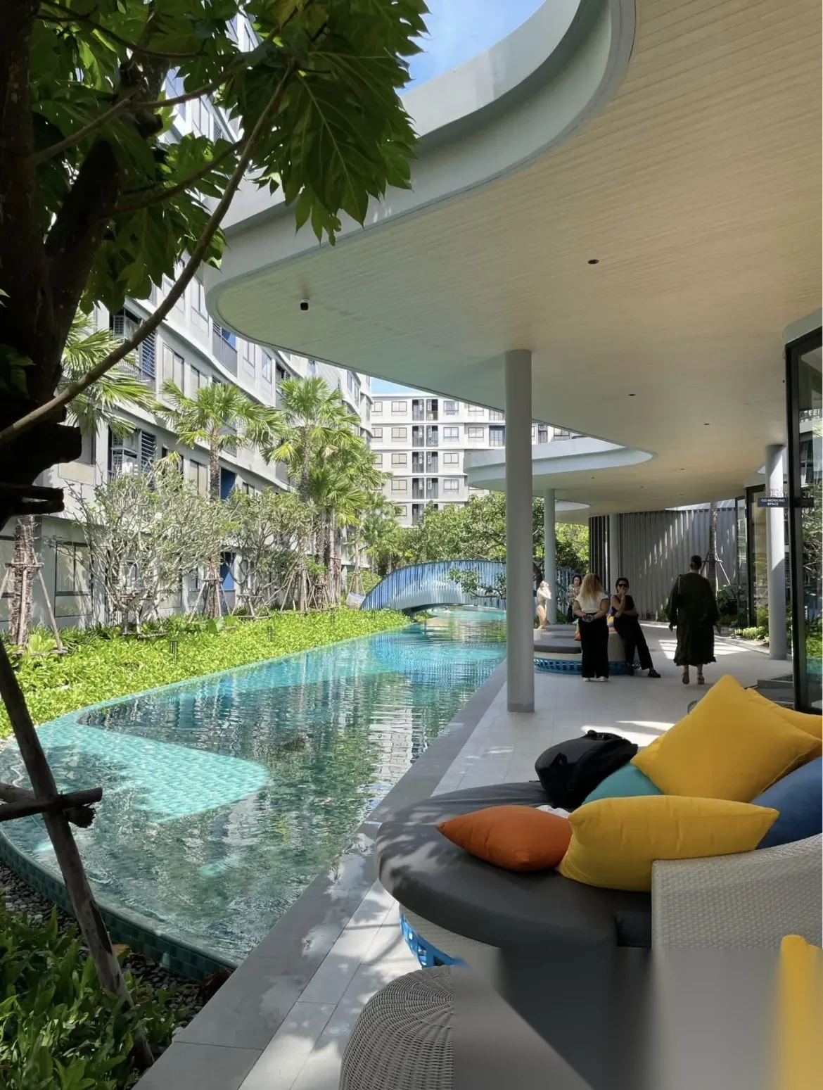 Апартаменты 2BR в ЖК Dcondo Reef Phuket · Кату · Вид на бассейн — фото 10