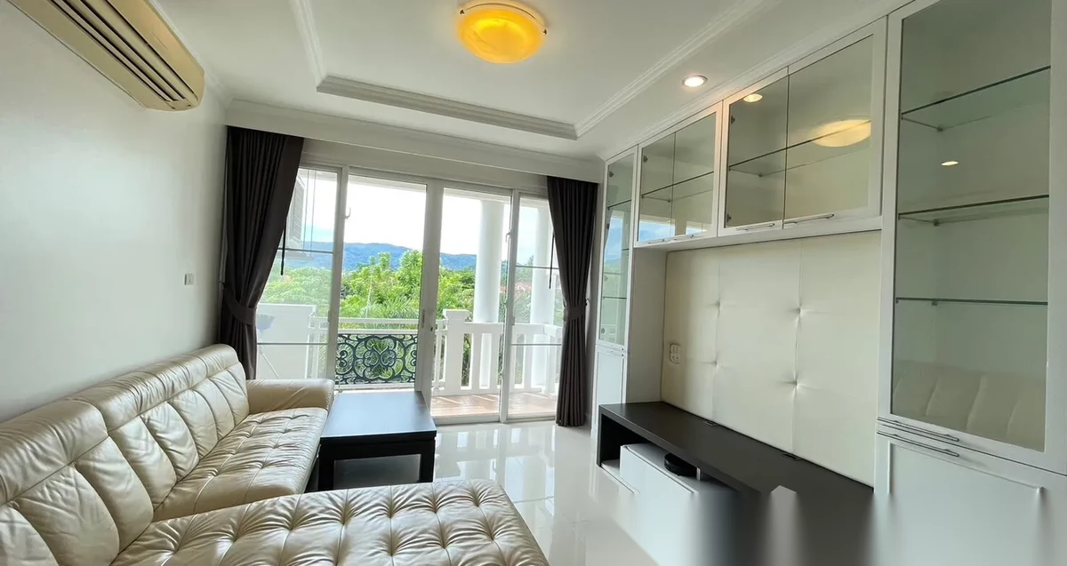 1 Bedroom Apartment for rent at Heritage Suites complex · Kathu · Pool View — photo 2