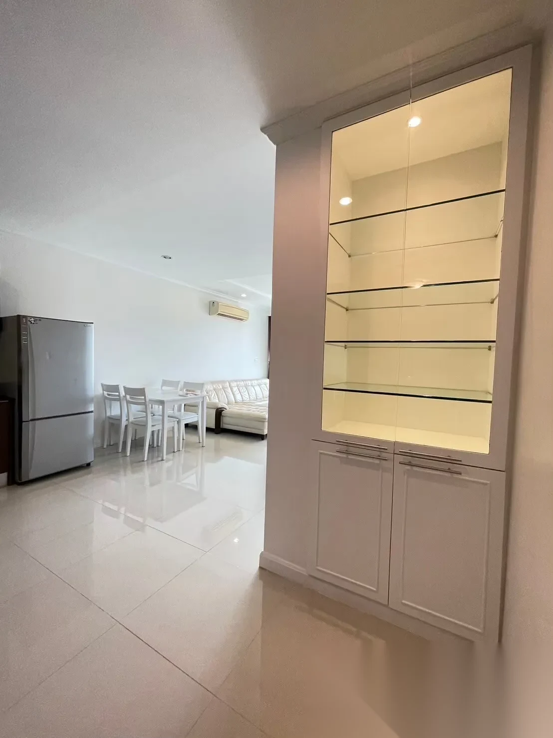 1 Bedroom Apartment for rent at Heritage Suites complex · Kathu · Pool View — photo 8
