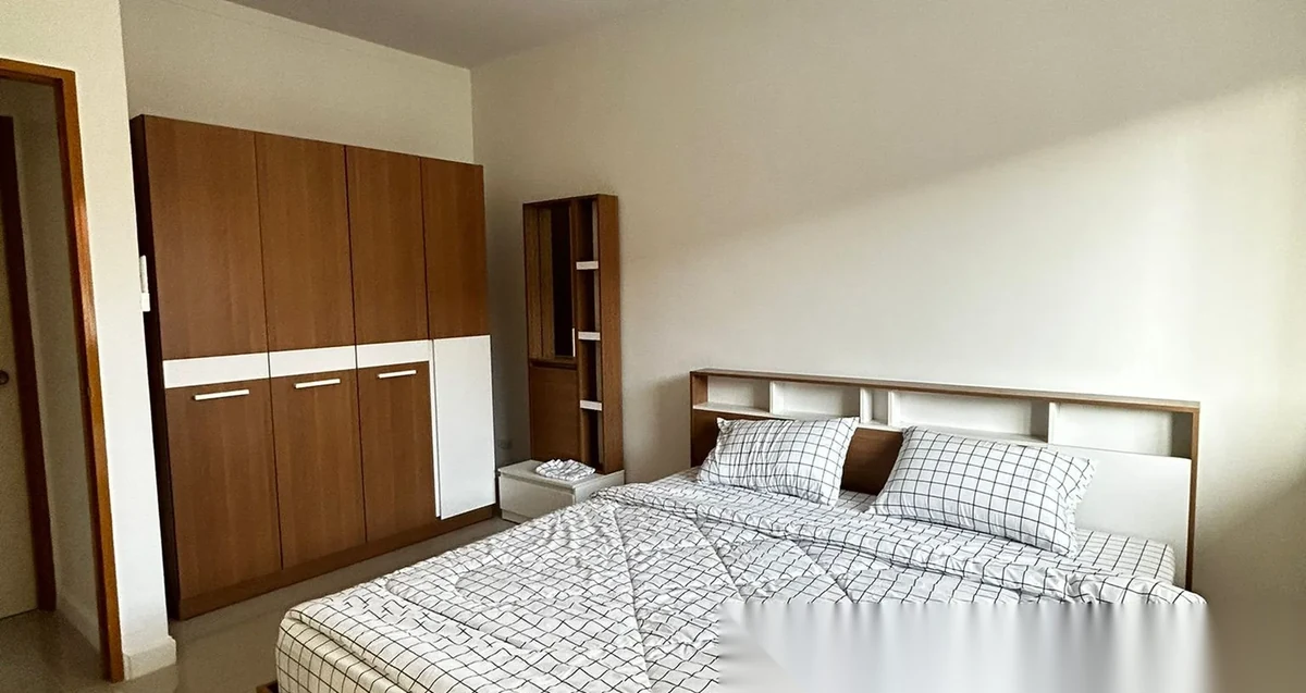 4 Bedroom House for rent at I Leaf Town 2 Monument complex · Si Sunthon — photo 2