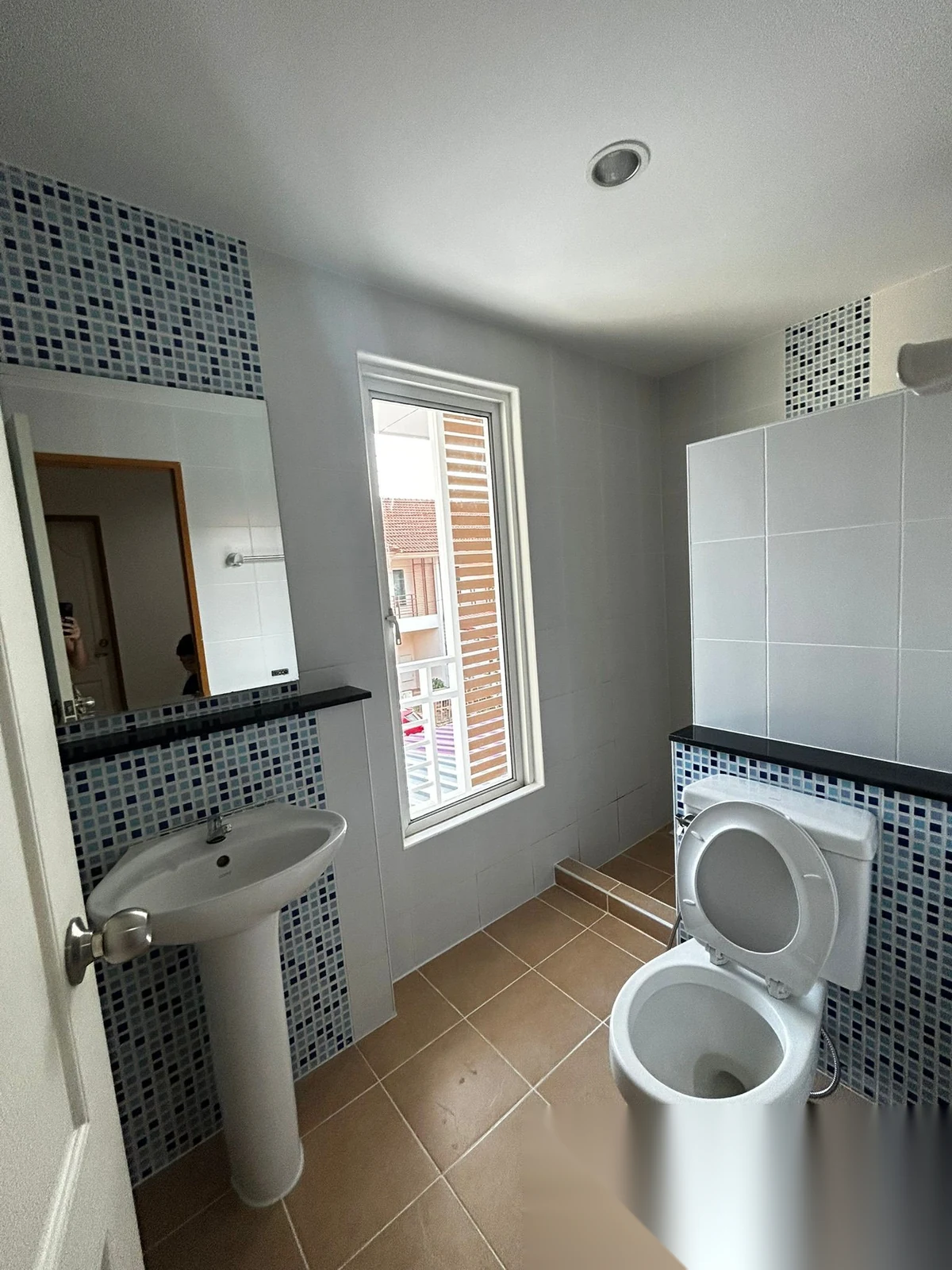 4 Bedroom House for rent at I Leaf Town 2 Monument complex · Si Sunthon — photo 9