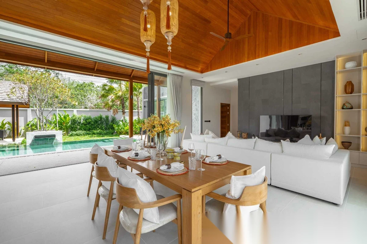 3 Bedroom Villa for rent at Bougainvillea Villa complex · Si Sunthon · Pool View — photo 2