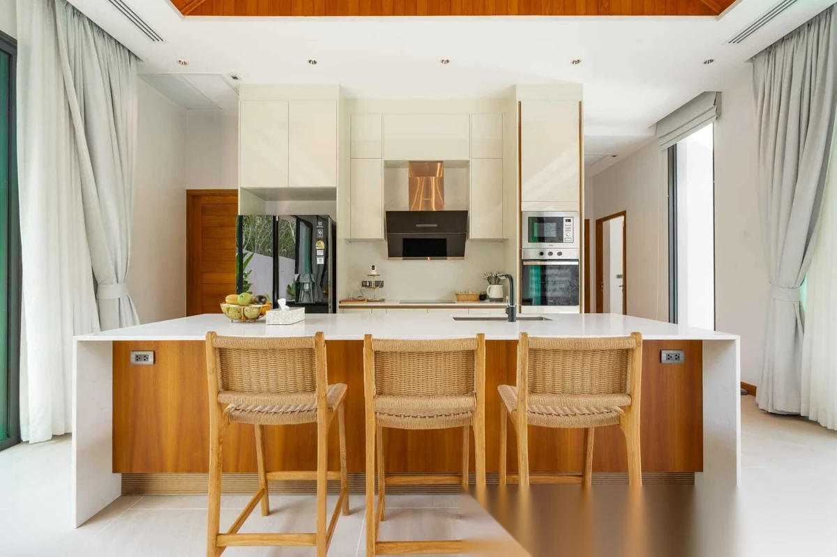 3 Bedroom Villa for rent at Bougainvillea Villa complex · Si Sunthon · Pool View — photo 10