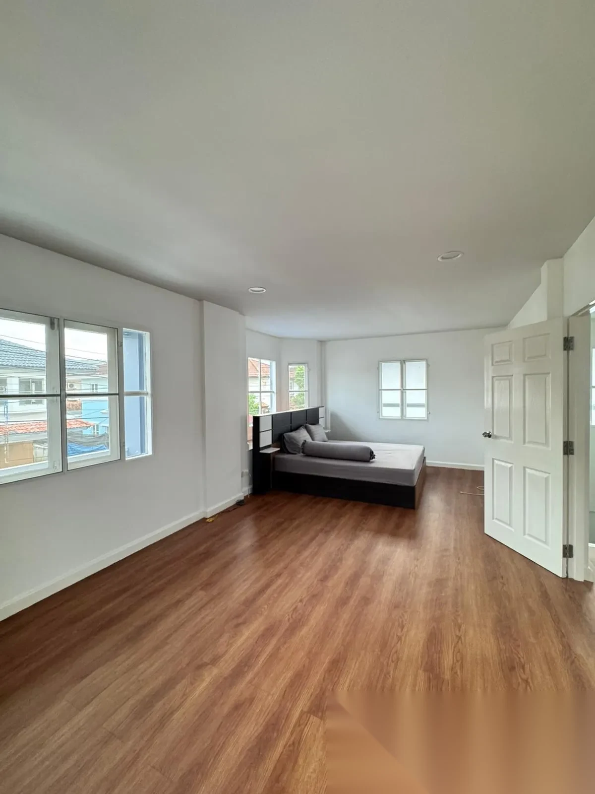 4 Bedroom House for rent at Land and Houses Park complex · Chalong · Pool Access — photo 10