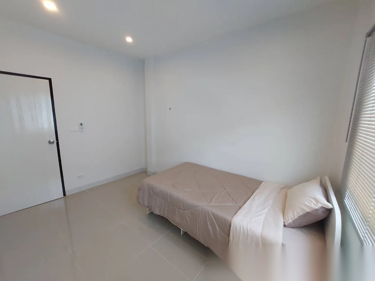 3 Bedroom Townhouse for rent at Supalai Bella Thalang Phuket complex · Thep Krasattri · Pool Access — photo 8