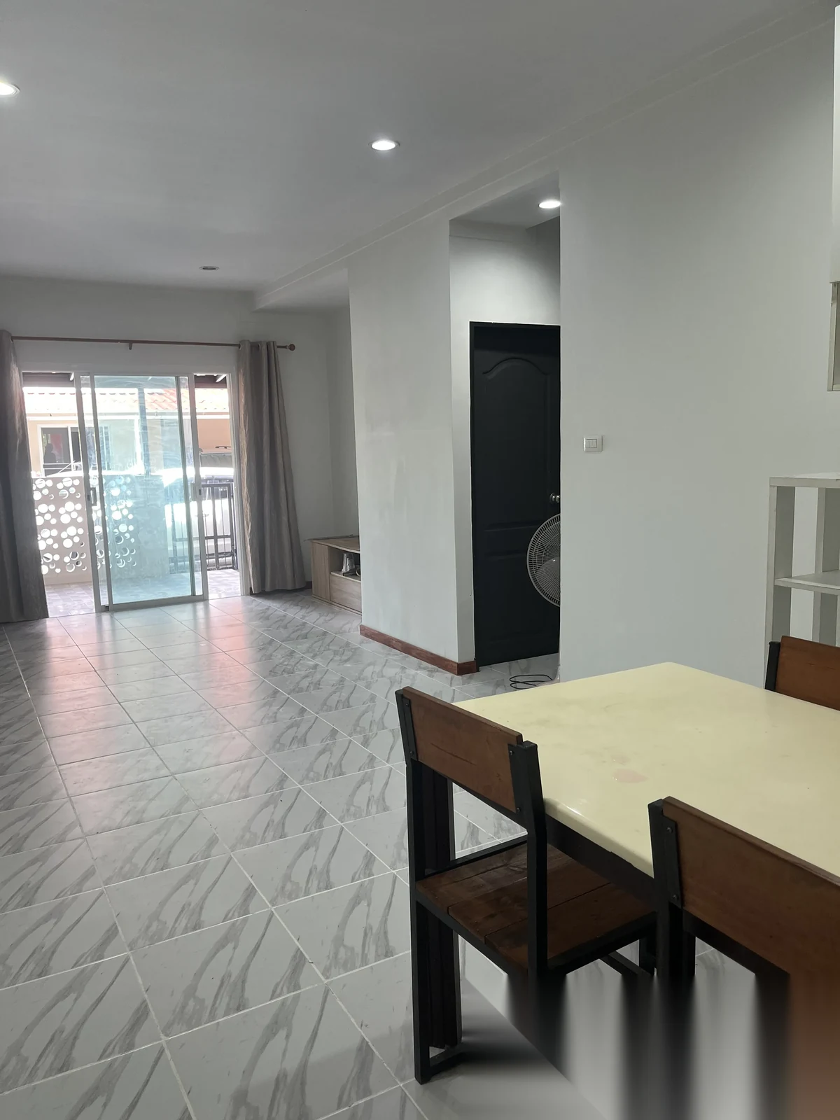 4 Bedroom Townhouse for rent at iLeaf Town 1 complex · Si Sunthon · Garden View — photo 7