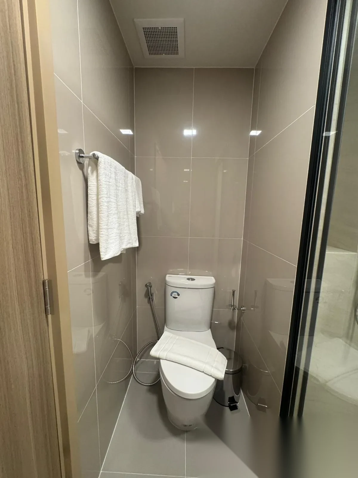 1 Bedroom Apartment for rent at The Base Rise complex · Wichit · Garden View — photo 10