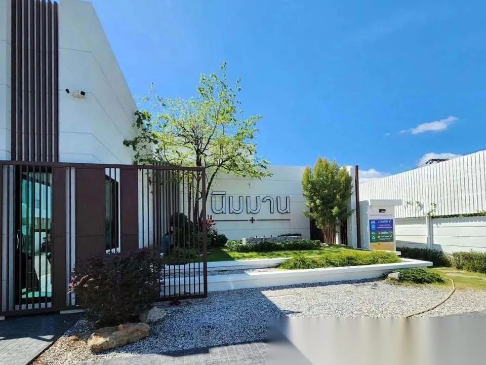 Вилла 3BR в комплексе Nimman Phuket · Пхукет-таун · Вид на бассейн — фото 3