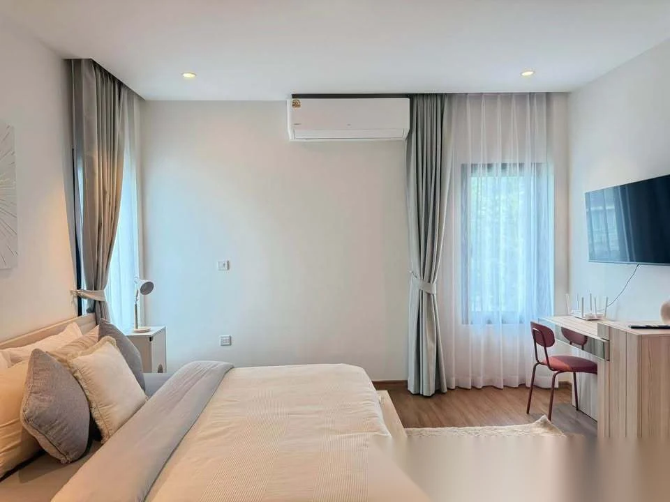 Вилла 3BR в комплексе Nimman Phuket · Пхукет-таун · Вид на бассейн — фото 11