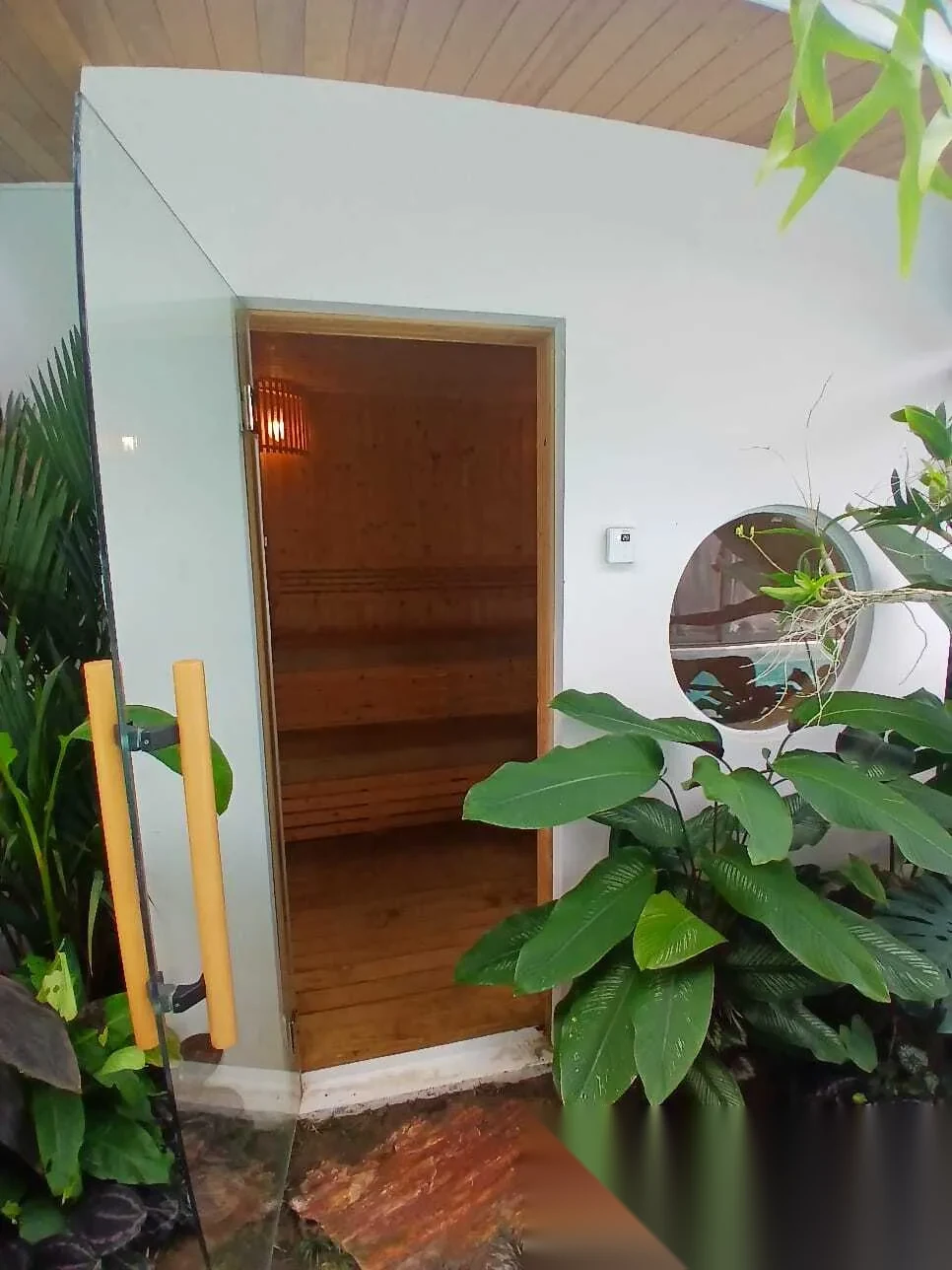 4 Bedroom Villa for rent at The Trinity complex · Si Sunthon · Pool View — photo 2
