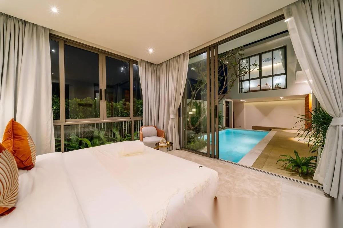 4 Bedroom Villa for rent at Alisa Pool Villa complex · Si Sunthon · Pool View — photo 7