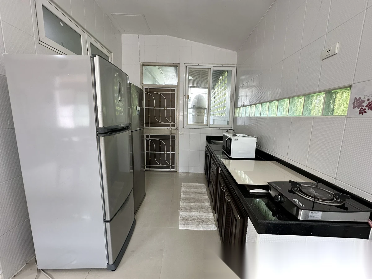 3 Bedroom House for rent at The Valley 2 complex · Si Sunthon · Garden View — photo 3