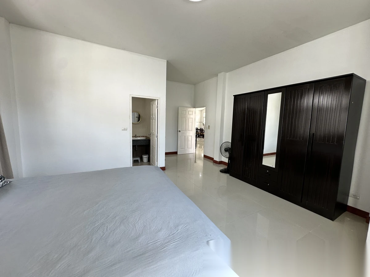 3 Bedroom House for rent at The Valley 2 complex · Si Sunthon · Garden View — photo 7