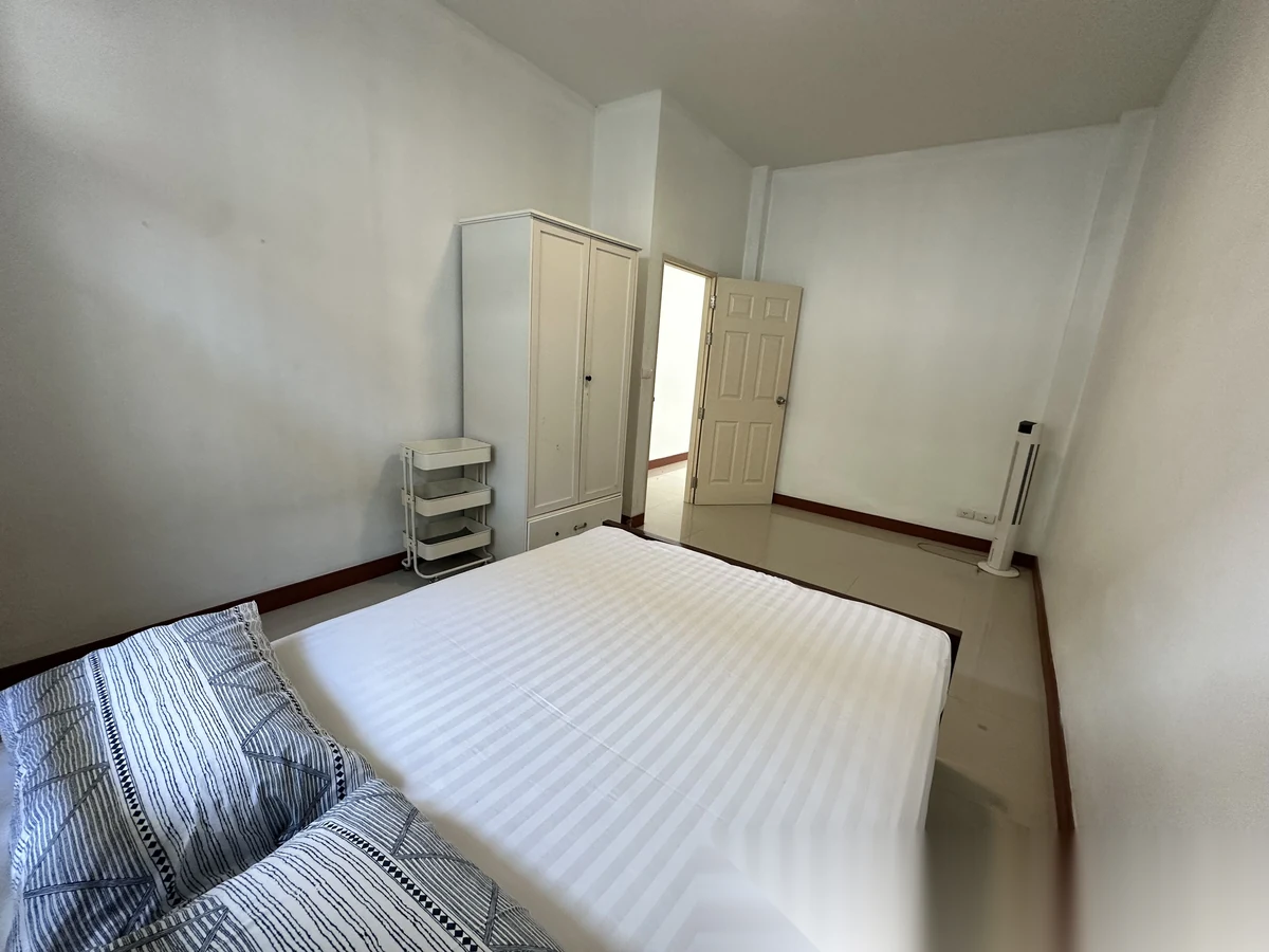 3 Bedroom House for rent at The Valley 2 complex · Si Sunthon · Garden View — photo 8