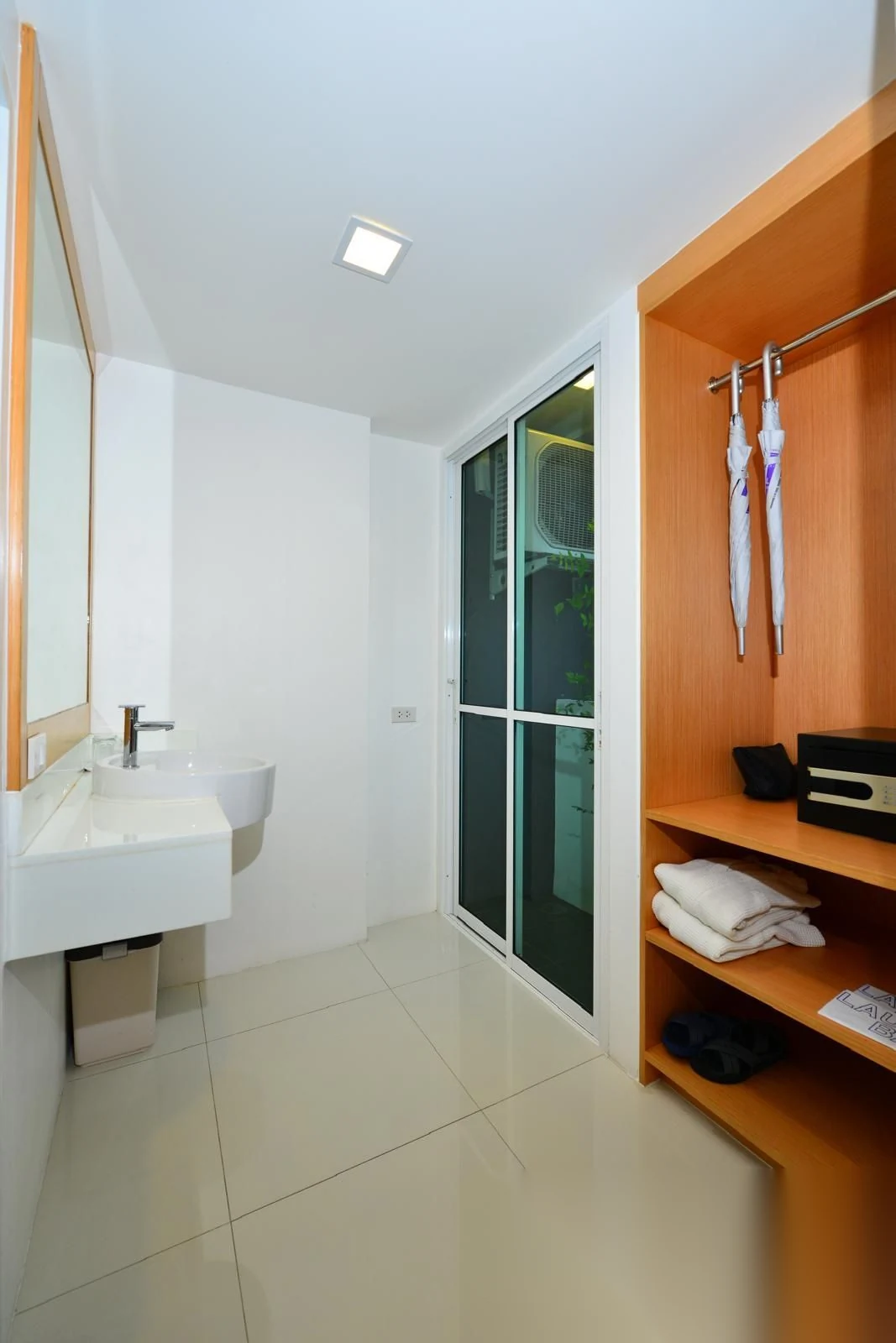 1 Bedroom Apartment for rent at The WIDE Condotel - Phuket complex · Phuket Town · Pool Access — photo 4
