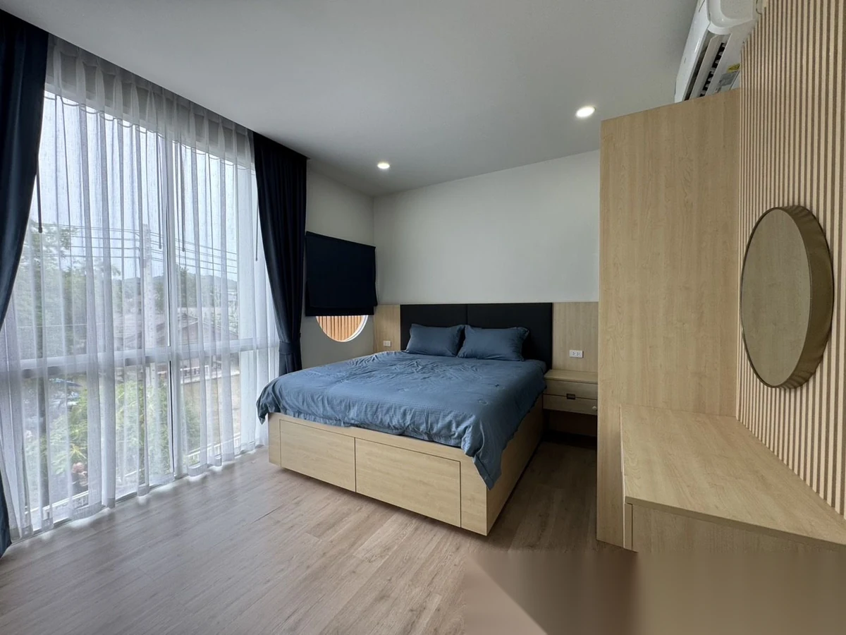Таунхаус 2BR в комплексе Modern Life Phuket · Чалонг · Вид в сад — фото 10