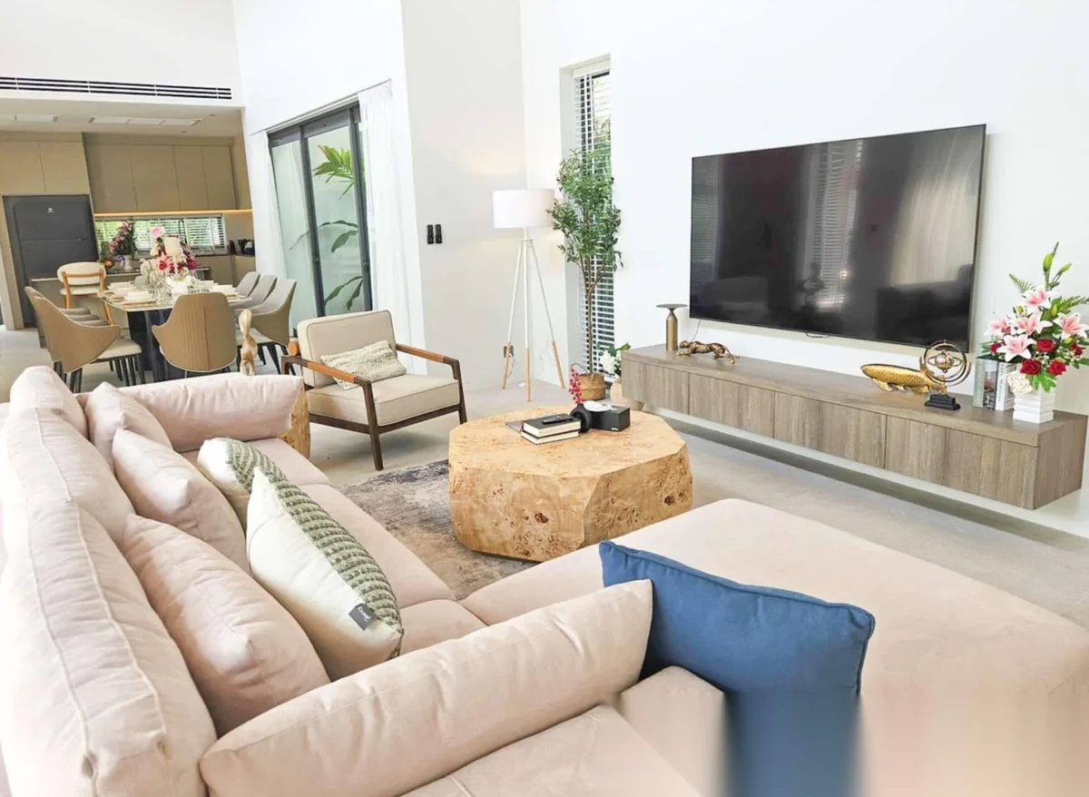 3 Bedroom Villa for rent at Vinzita Elite Residence complex · Si Sunthon · Pool View — photo 4