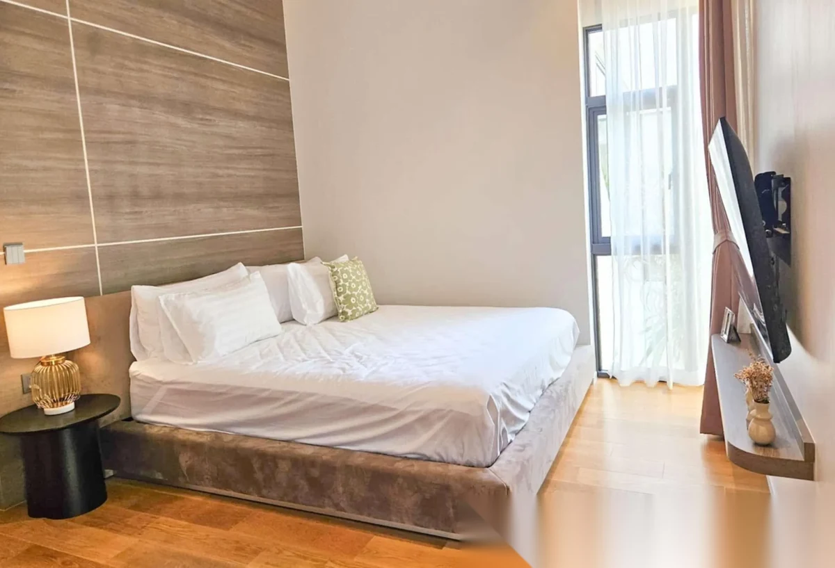 3 Bedroom Villa for rent at Vinzita Elite Residence complex · Si Sunthon · Pool View — photo 7