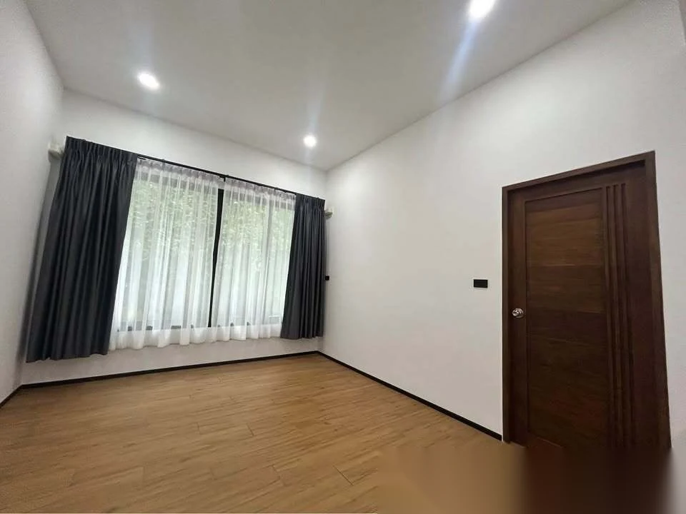 Вилла 3BR в комплексе Kankrao Pool View · Си Сунтон · Вид на бассейн — фото 10