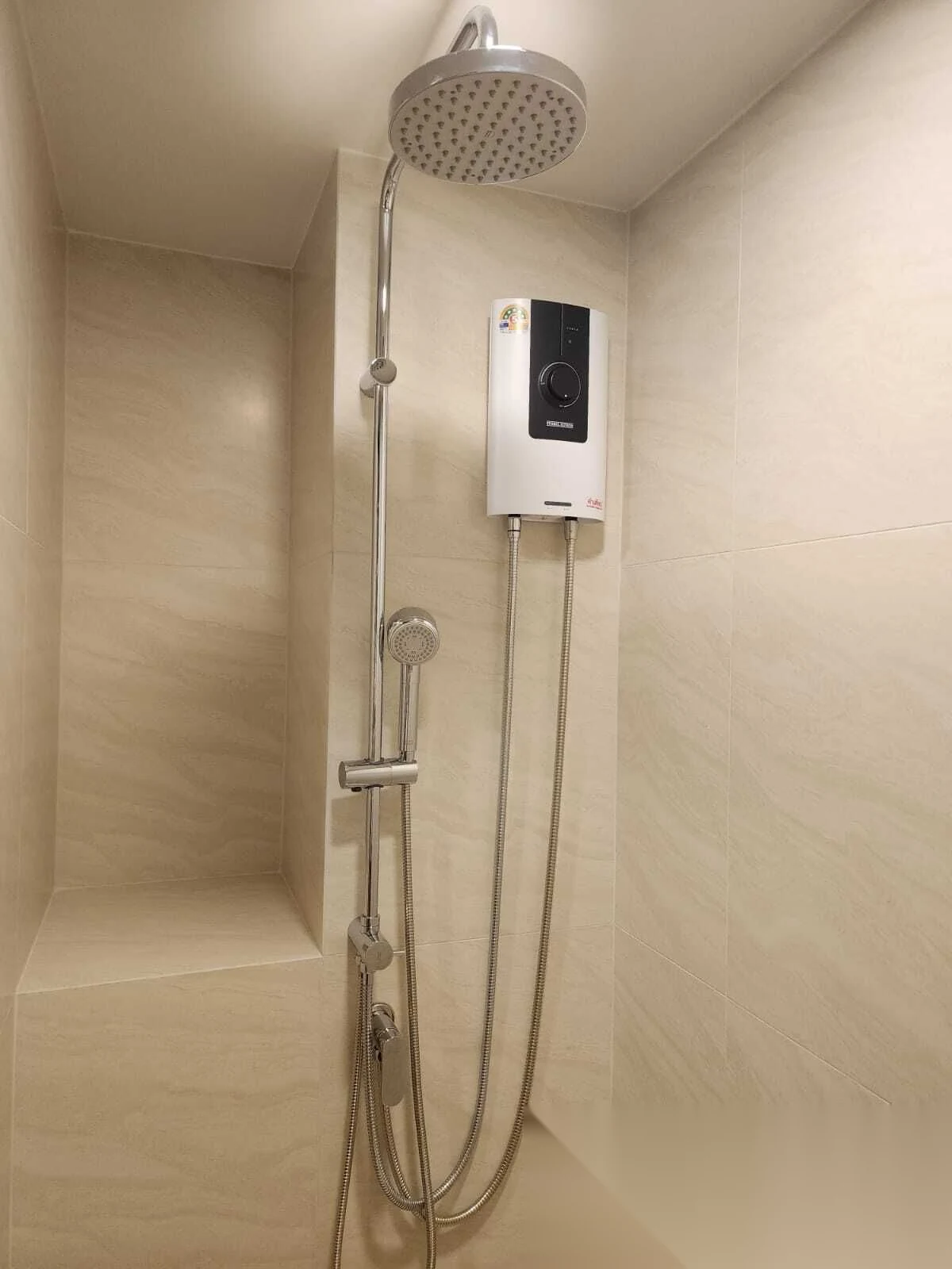 1 Bedroom Apartment for rent at The Base Rise complex · Wichit — photo 9