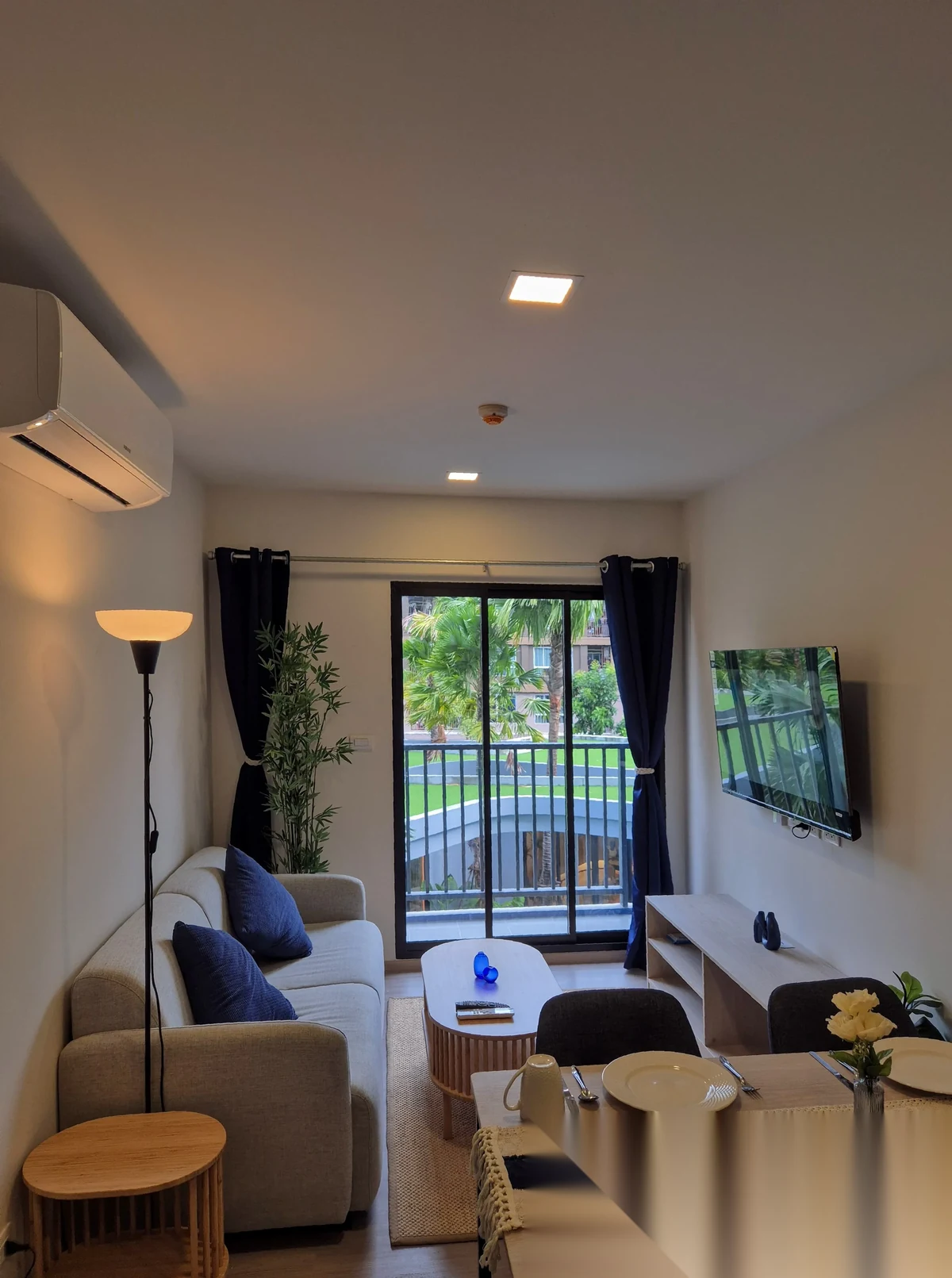 Апартаменты 2BR в ЖК Dcondo Reef Phuket · Кату · Вид на бассейн — фото 6