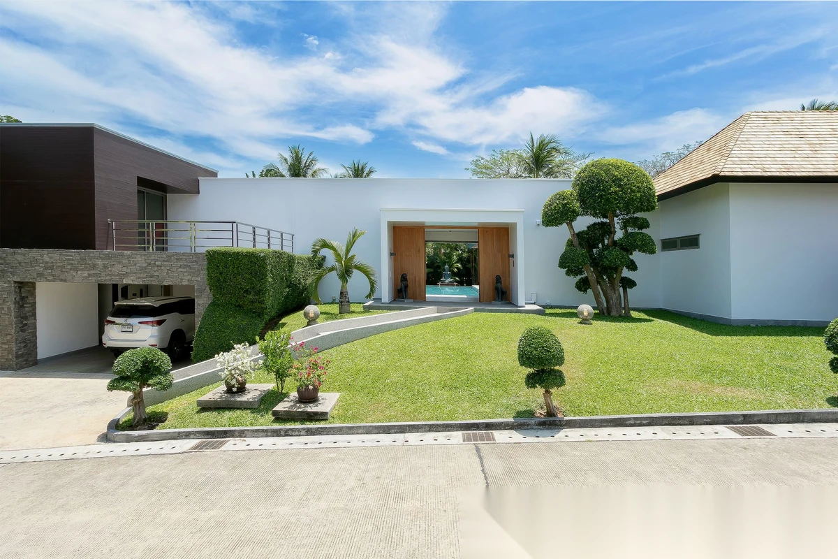 4 Bedroom Villa for sale · Pool View — photo 10