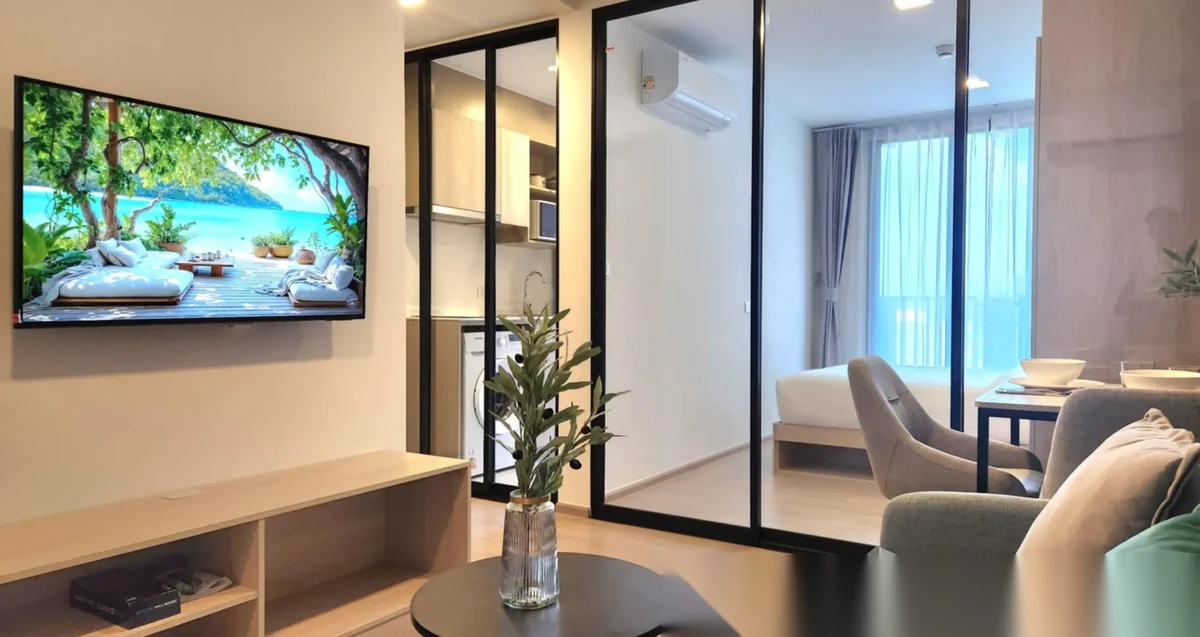 Апартаменты 1BR в ЖК THE BASE Bukit · Вичит · Вид на бассейн