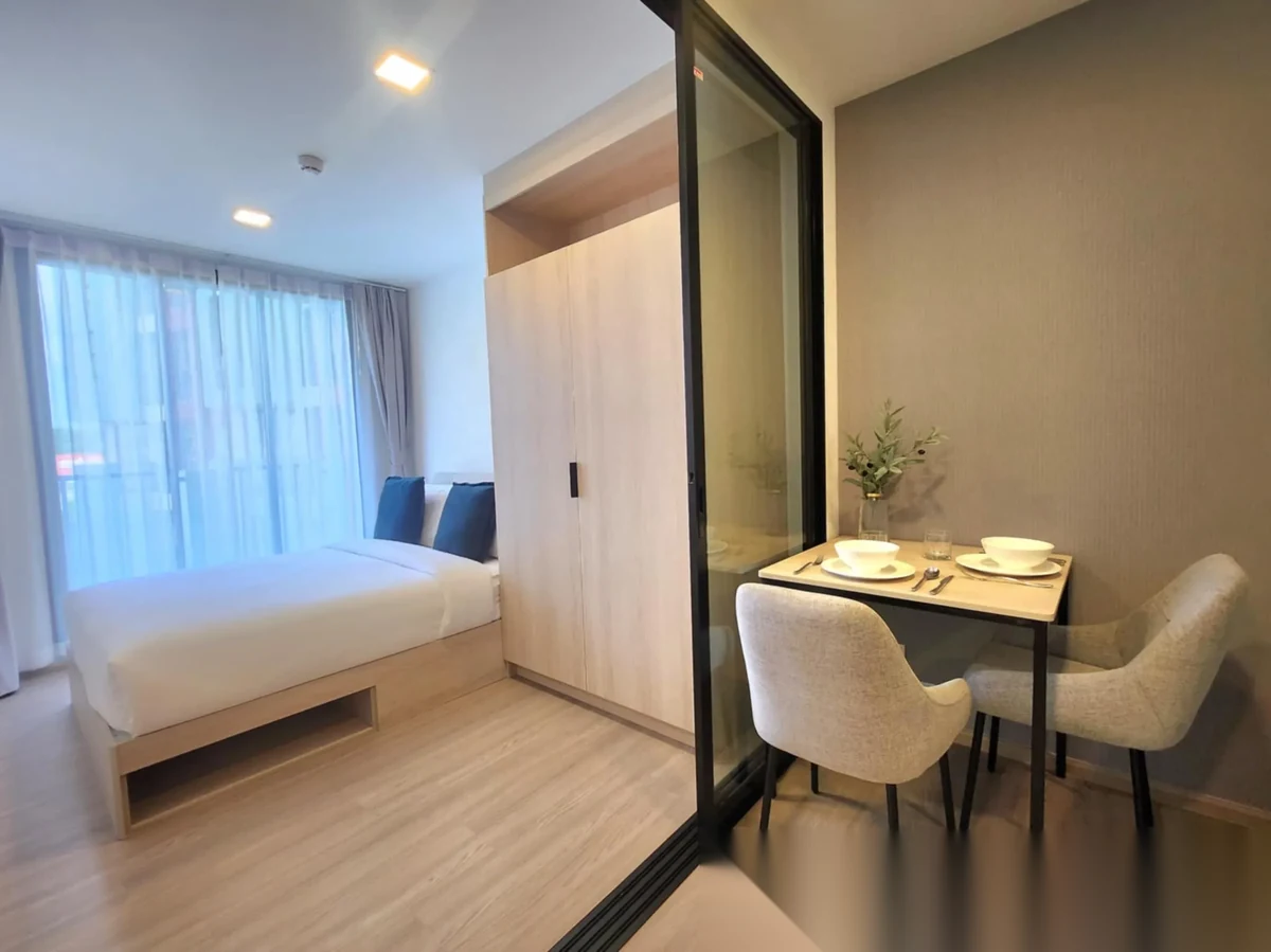 Апартаменты 1BR в ЖК THE BASE Bukit · Вичит · Вид на бассейн — фото 3