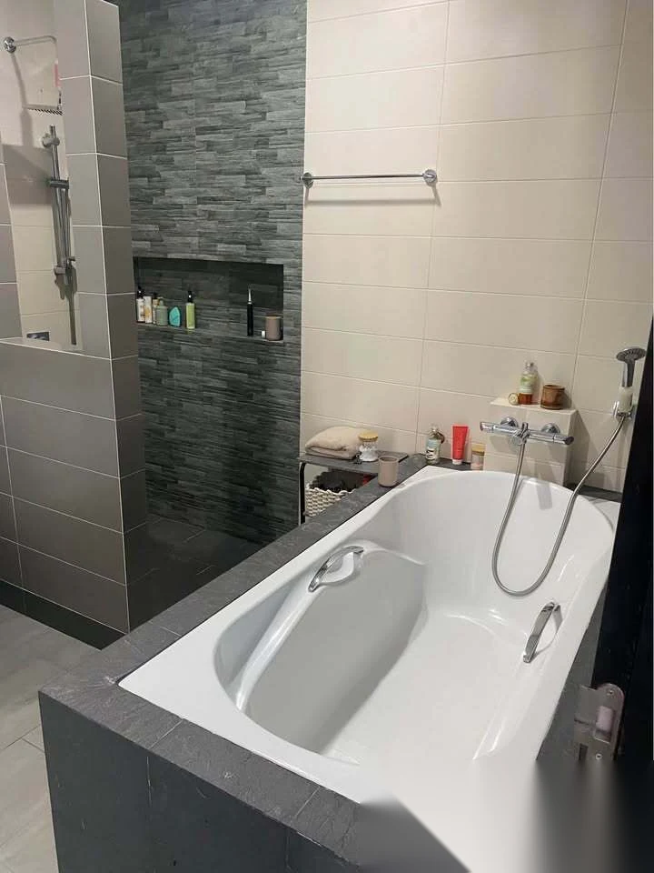 Дом 2BR в комплексе The Happy Place · Теп Красаттри · Выход к бассейну — фото 9