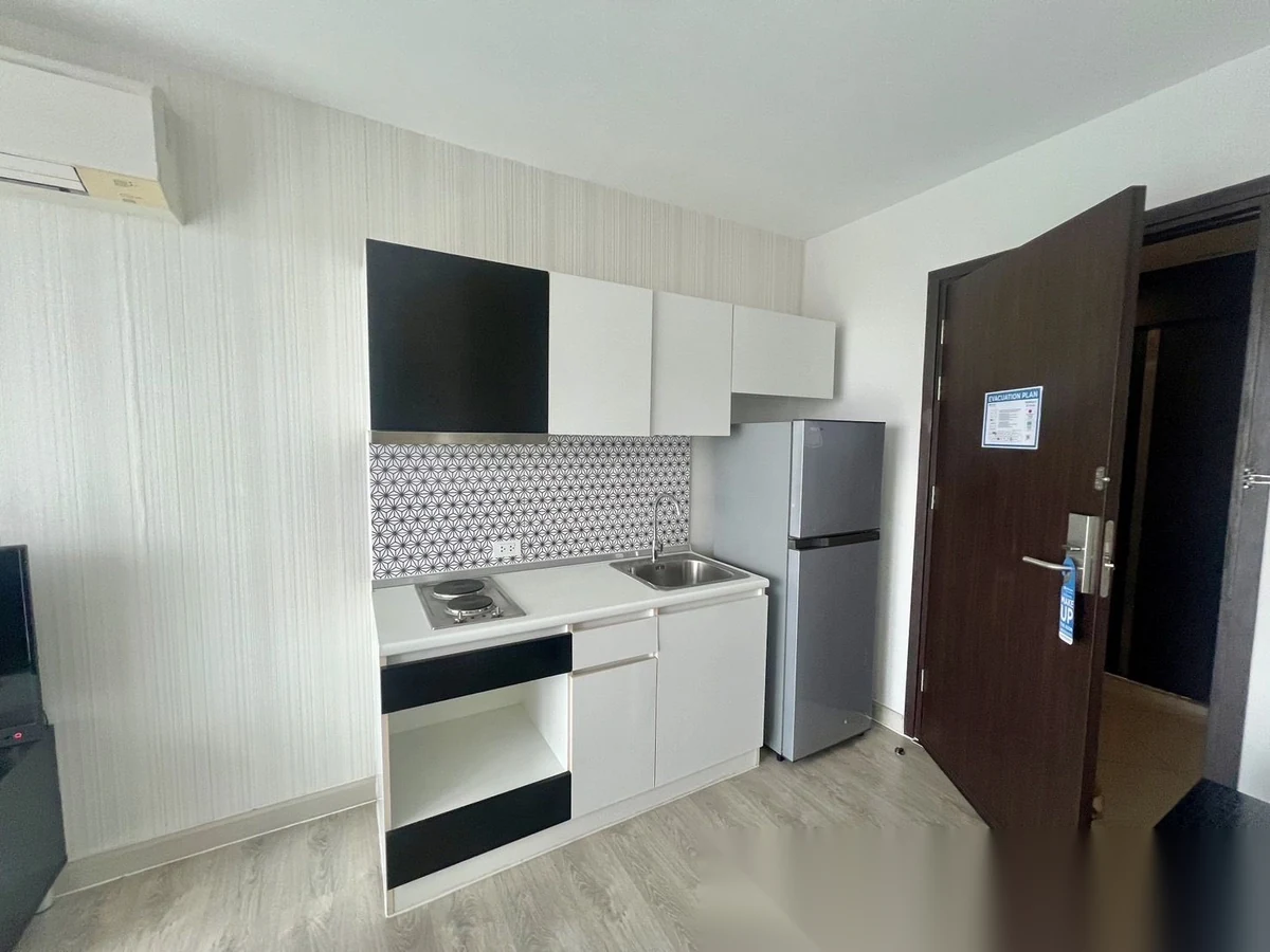 Studio Apartment for rent at Royal Lee The Terminal Phuket complex · Sakhu · Pool Access — photo 2