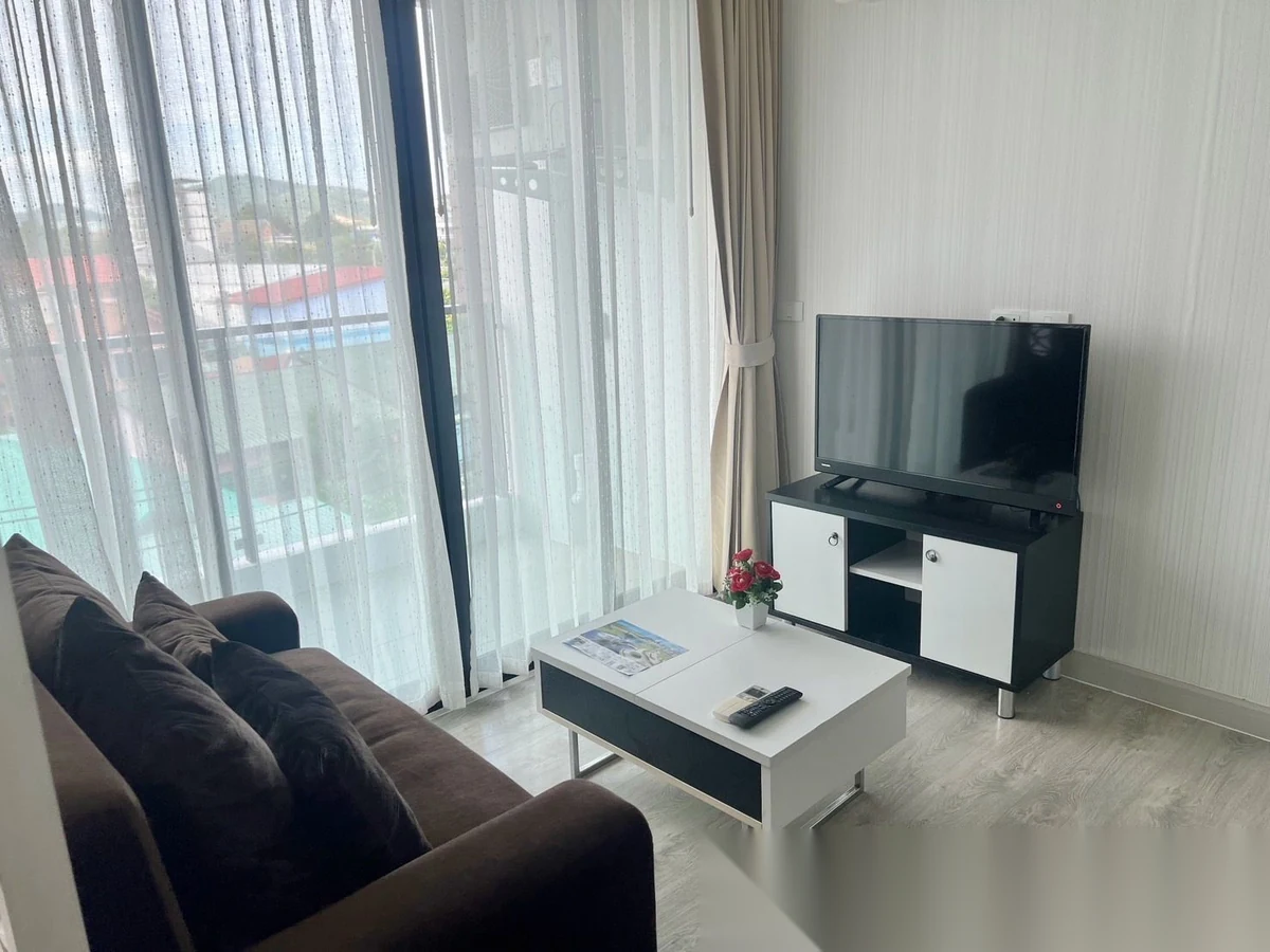 Studio Apartment for rent at Royal Lee The Terminal Phuket complex · Sakhu · Pool Access — photo 3