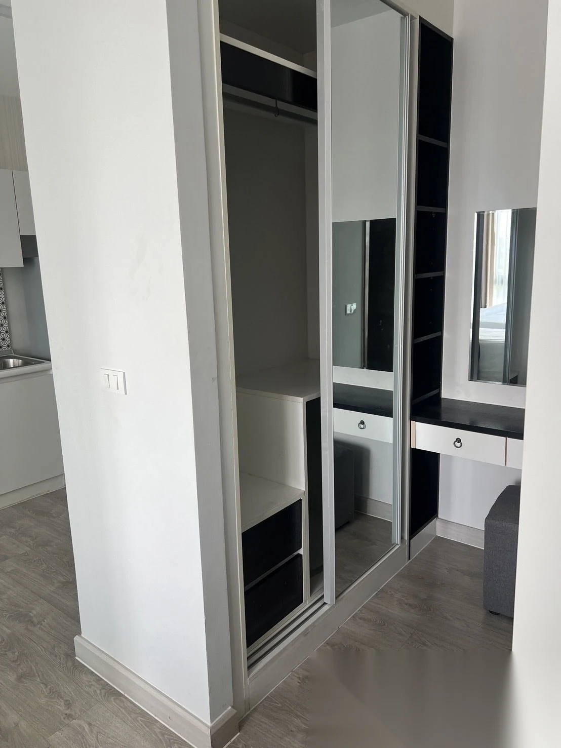 Studio Apartment for rent at Royal Lee The Terminal Phuket complex · Sakhu · Pool Access — photo 8