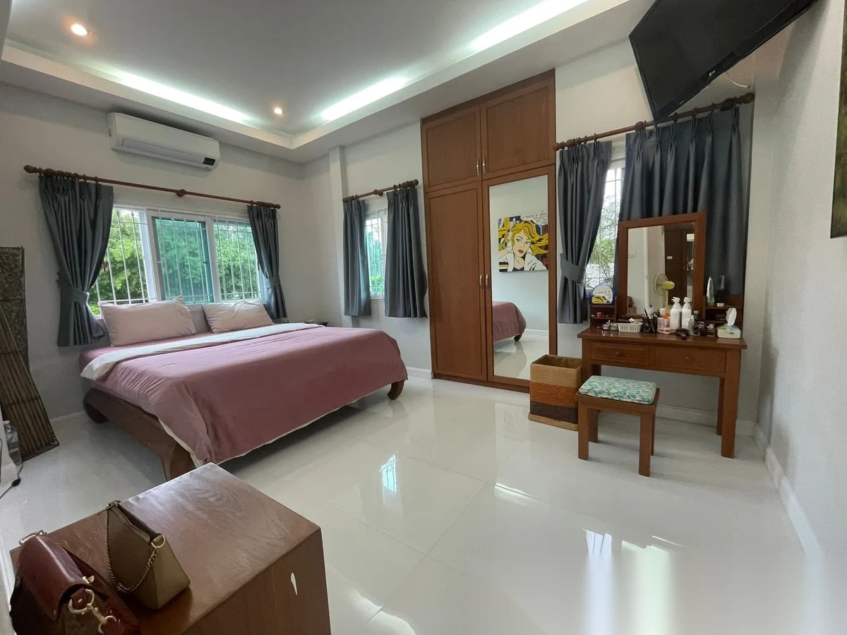 3 Bedroom House for rent at Ban Plernchan 2 complex · Pa Khlok · Garden View — photo 2