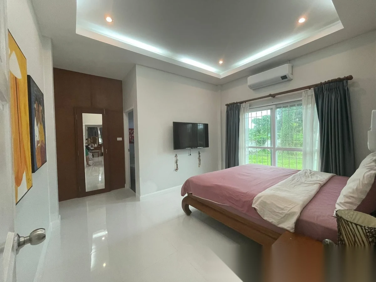 3 Bedroom House for rent at Ban Plernchan 2 complex · Pa Khlok · Garden View — photo 5