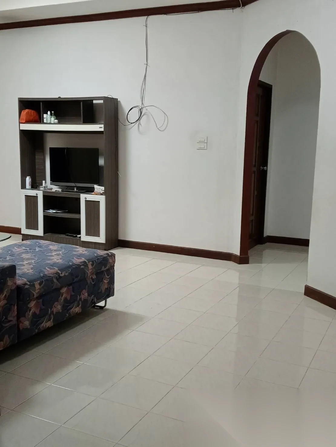 Дом 3BR в комплексе Baan Suan Yu Charoen 1 · Си Сунтон · Вид в сад — фото 6