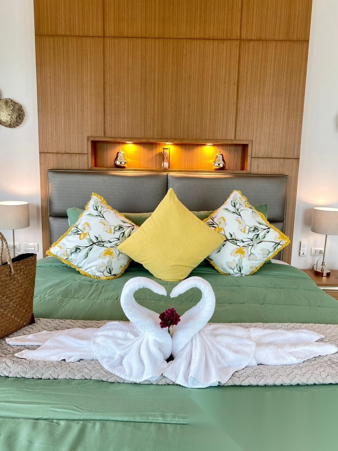 3 Bedroom Villa for rent at Ameen House complex · Si Sunthon · Pool View — photo 3