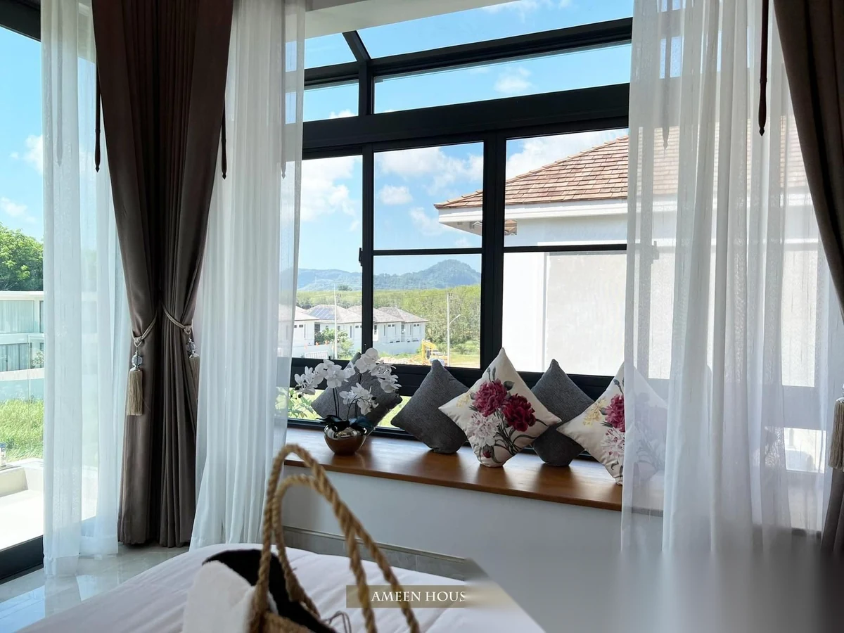 3 Bedroom Villa for rent at Ameen House complex · Si Sunthon · Pool View — photo 9