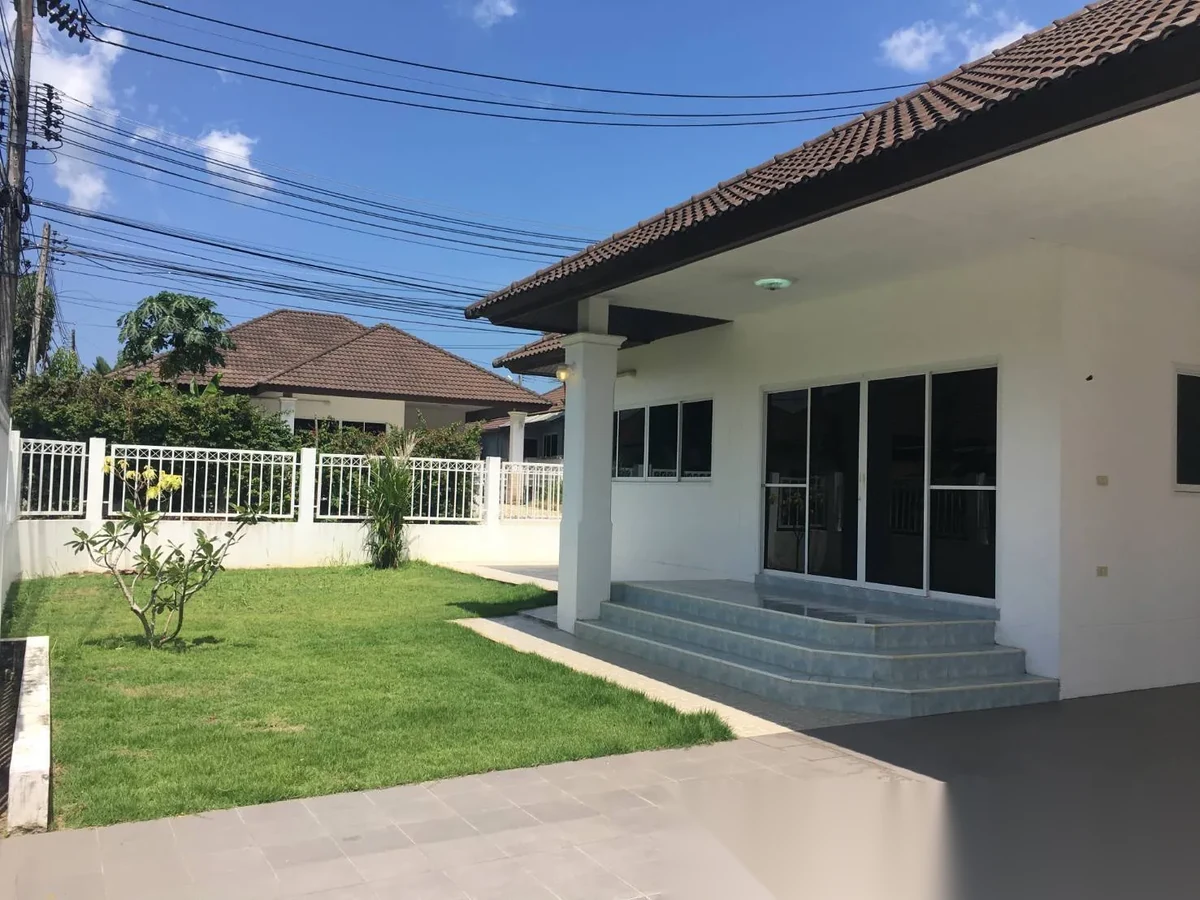 3 Bedroom House for rent at Baan Suan Yu Charoen 3 complex · Si Sunthon · Garden View — photo 3