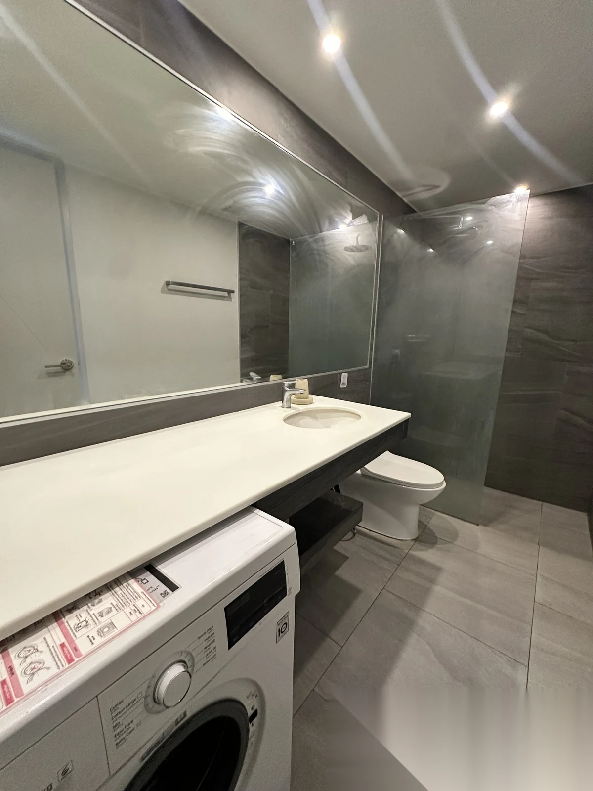2 Bedroom Apartment for rent at NOON Village Tower II complex · Chalong · Pool View — photo 8