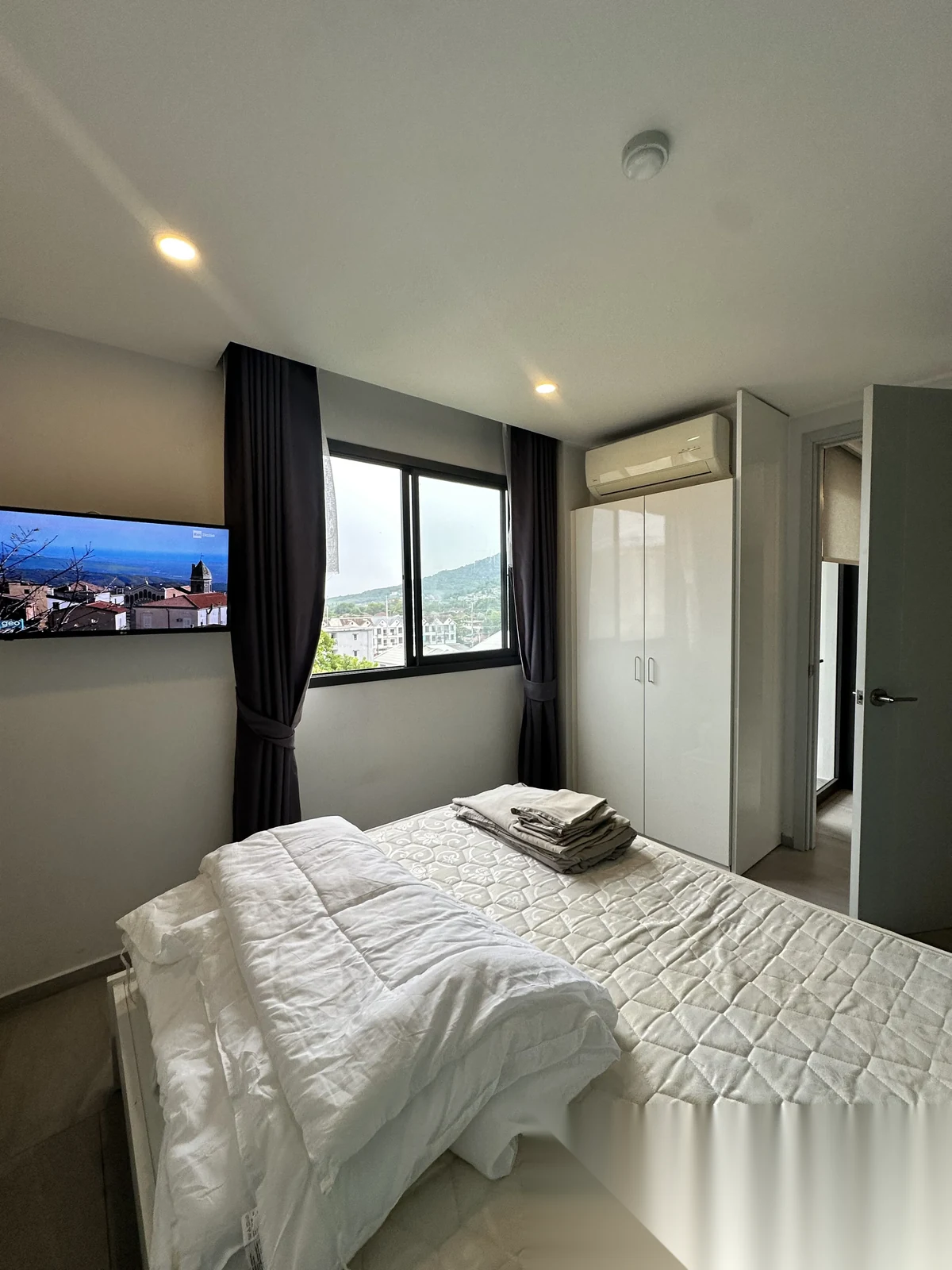 2 Bedroom Apartment for rent at NOON Village Tower II complex · Chalong · Pool View — photo 11