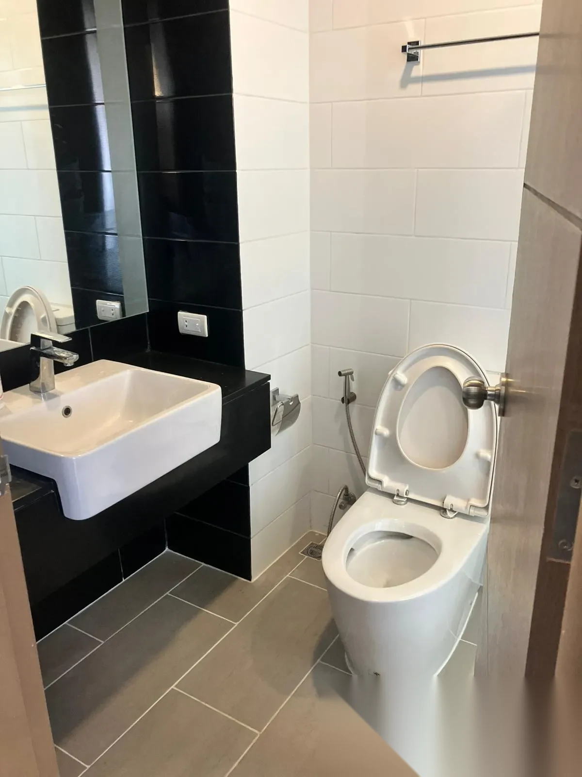 2 Bedroom Apartment for rent at Royal Lee The Terminal Phuket complex · Sakhu — photo 9