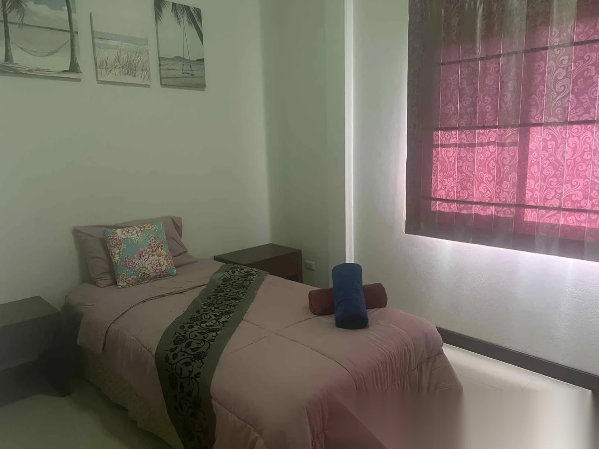 3 Bedroom House for rent at Sinsuk Thanee Village complex · Si Sunthon · Garden View — photo 6